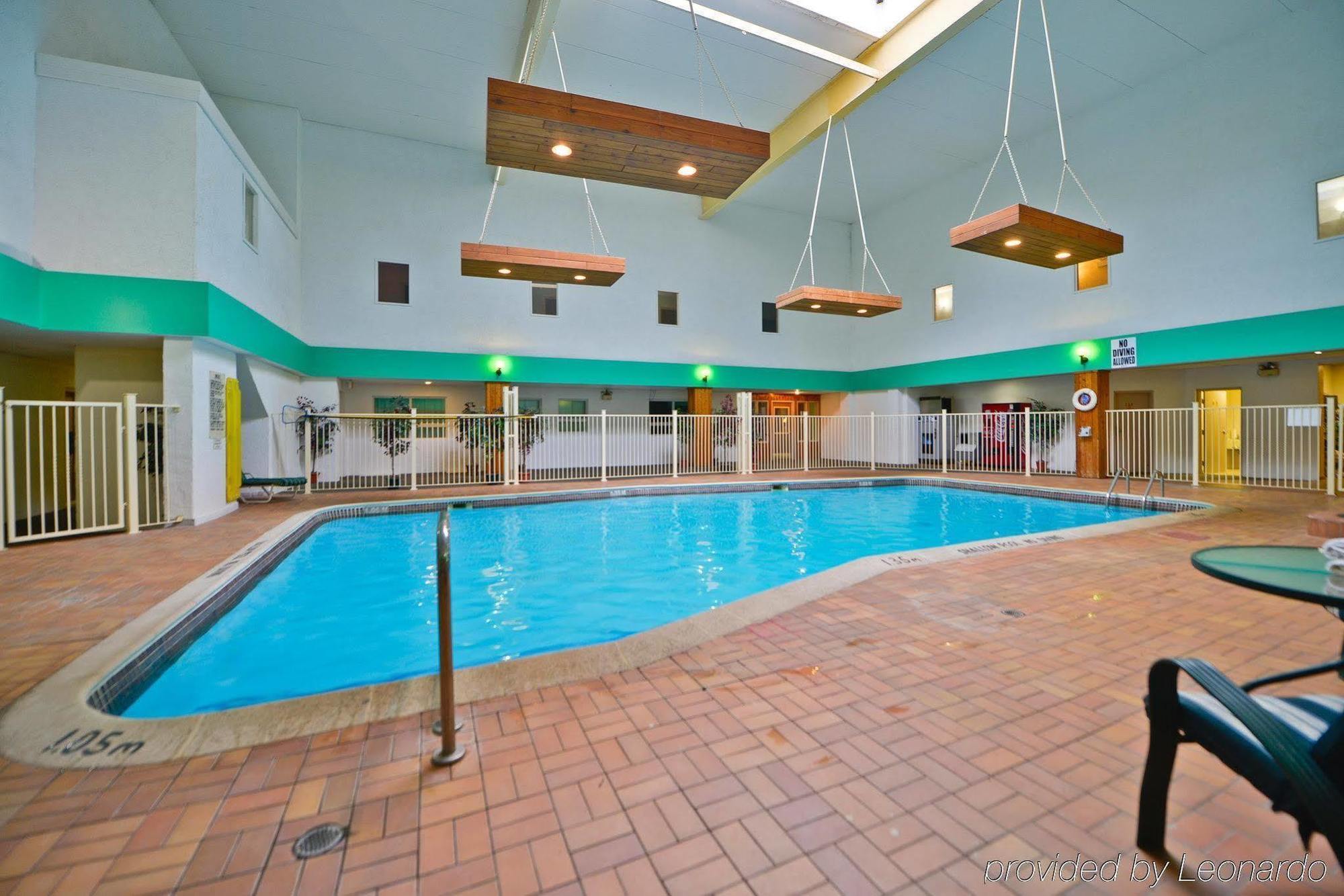 Best Value Inn & Suites Паррі-Саунд Екстер'єр фото
